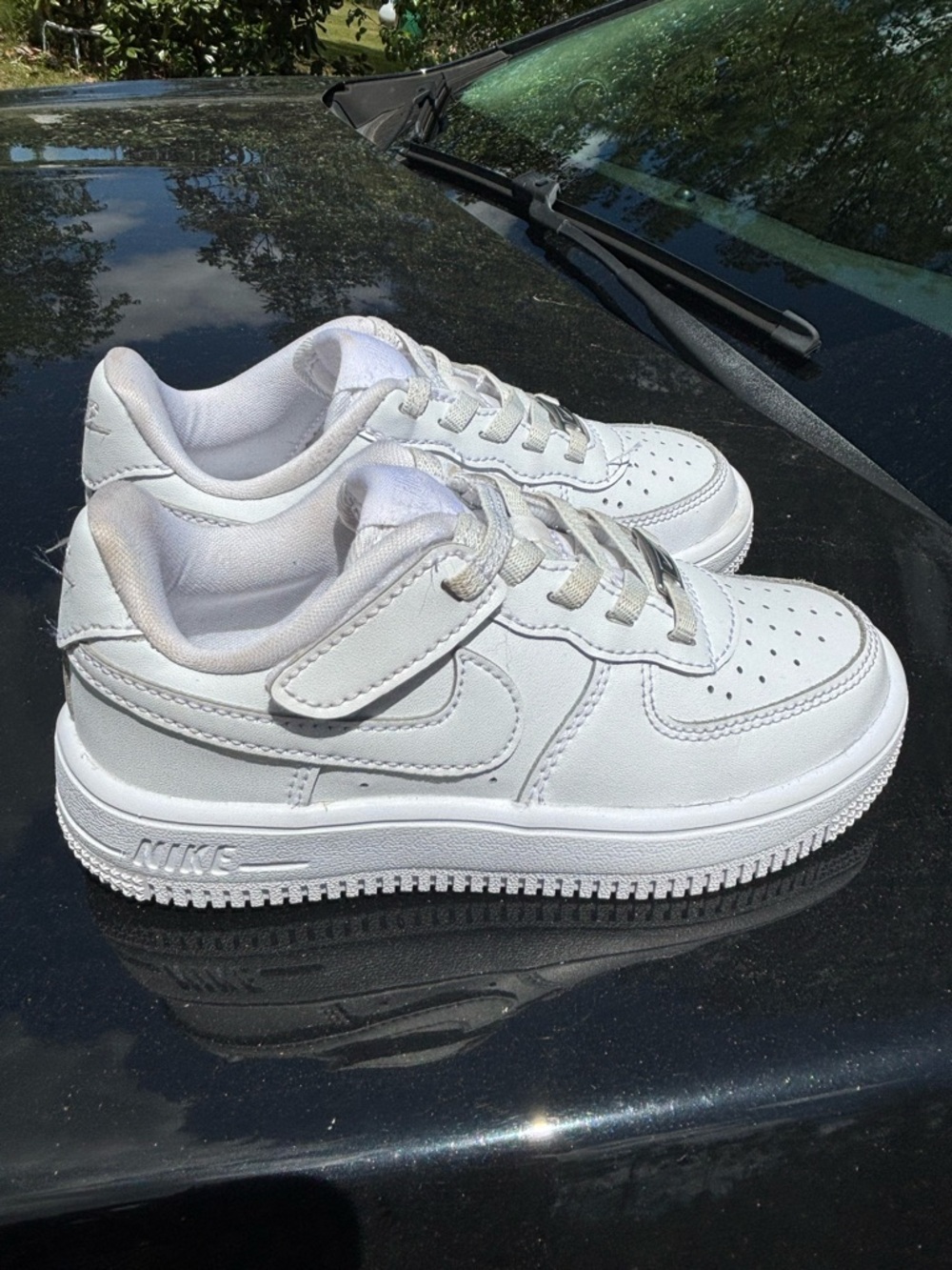 Nike AF1 Kids Sneakers - All-White Low Top